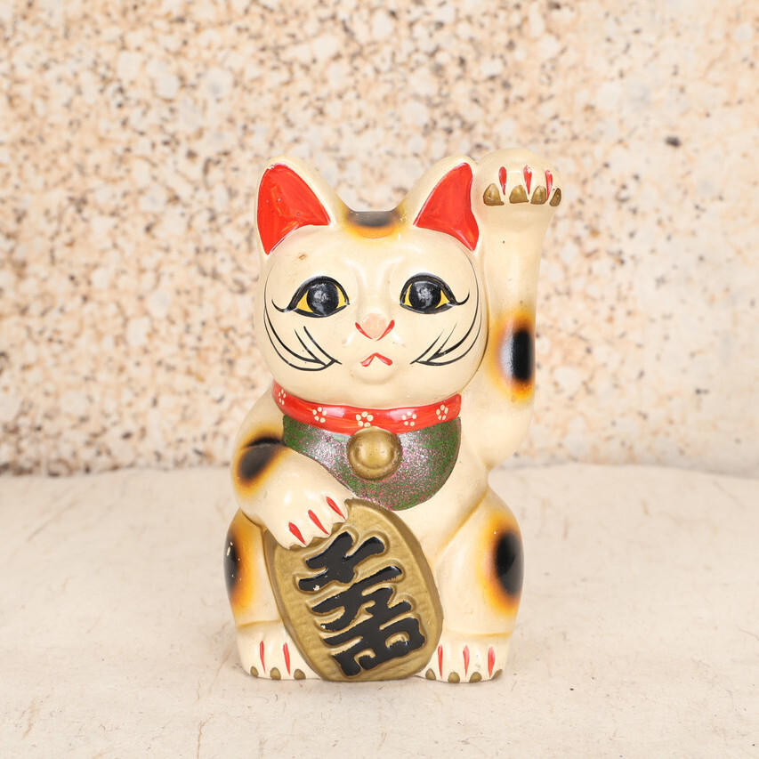 Lucky Cat＊つづら 特大 古道具 年代物 昭和レトロ 当時物 Vintage Japanese Maneki Neko Cat (千万両) — Clay, 2000, Heisei Era